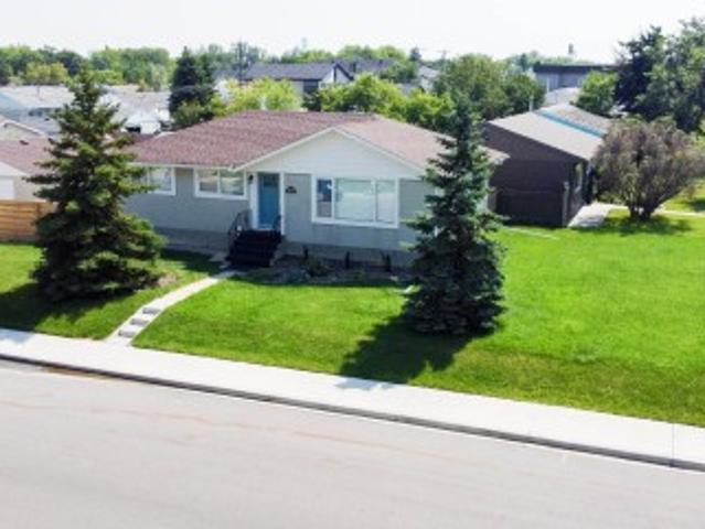 House for sale in Wedgewood, Alberta