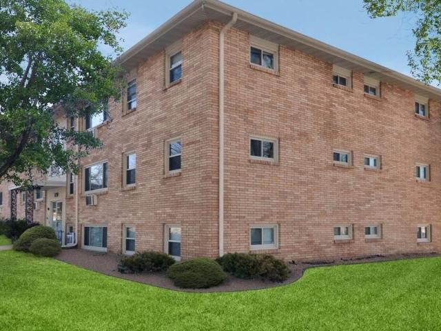 Apartment for rent in Hopkins