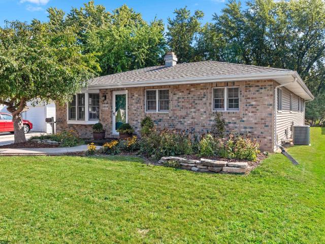 House for sale in Little Chute, Outagamie County