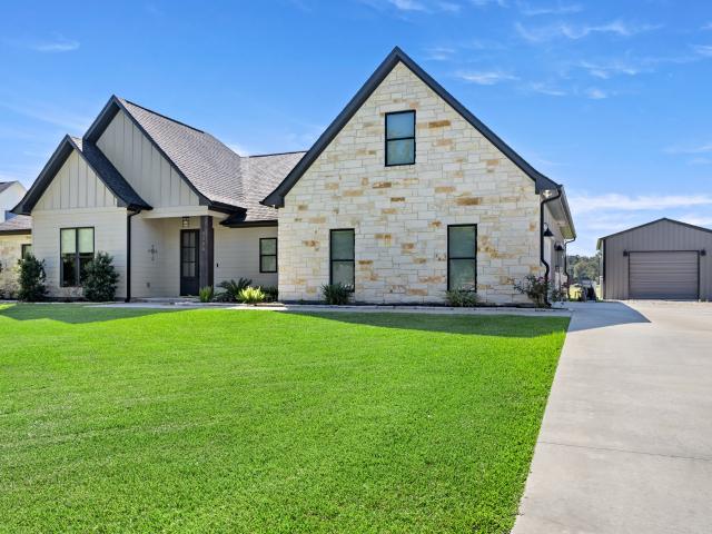 House for sale in Sour Lake, Hardin County