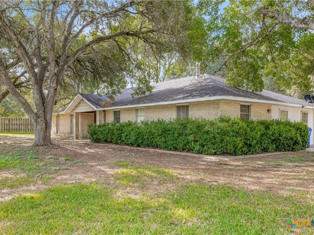 House for sale in Yoakum, Lavaca County
