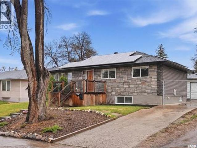 House for sale in Saskatoon, Saskatchewan