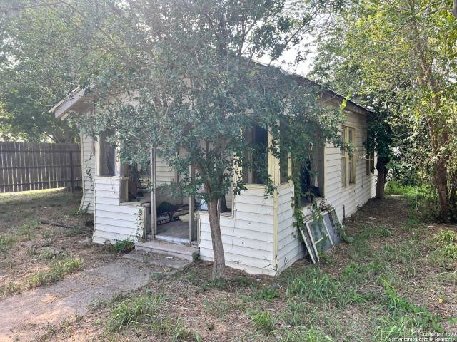 House for sale in Three Rivers, Texas