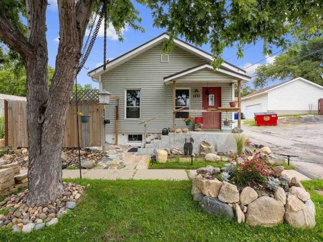 House for sale in Linn, Iowa