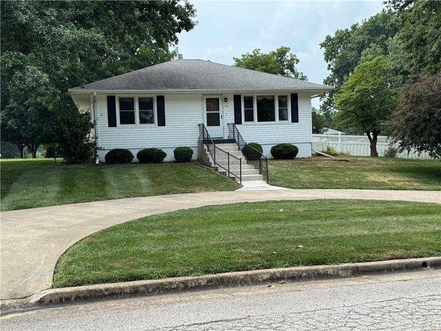 House for sale in Higginsville, Missouri