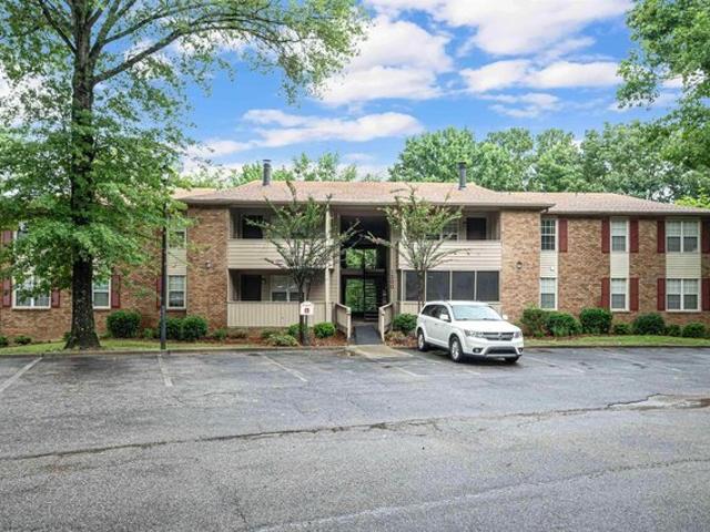 Condo for sale in Hoover, Alabama