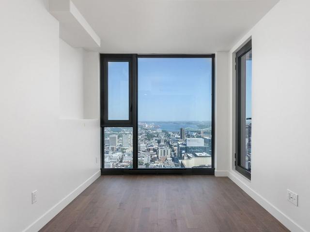 Apartment for rent in Quartier des Spectacles, Montréal