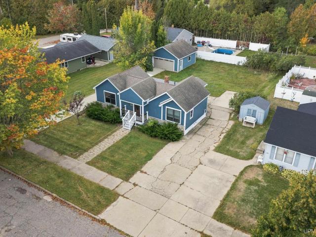 House for sale in Escanaba, Delta County