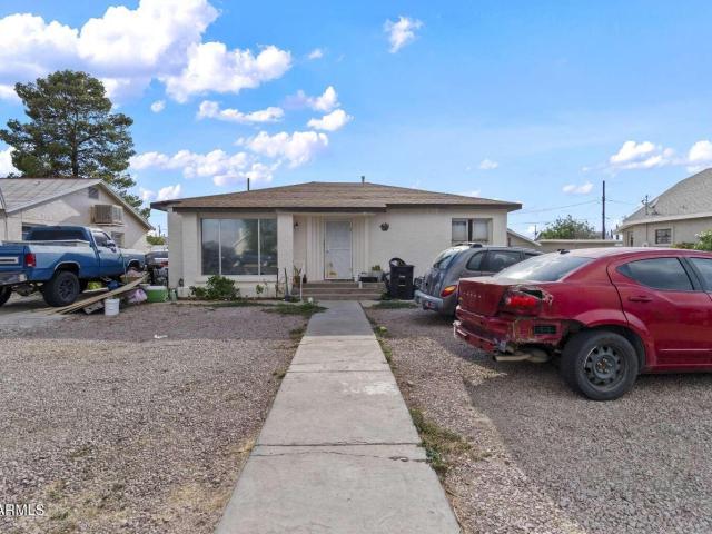 House for sale in Safford
