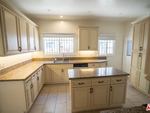 Property for rent in Canoga Park, California