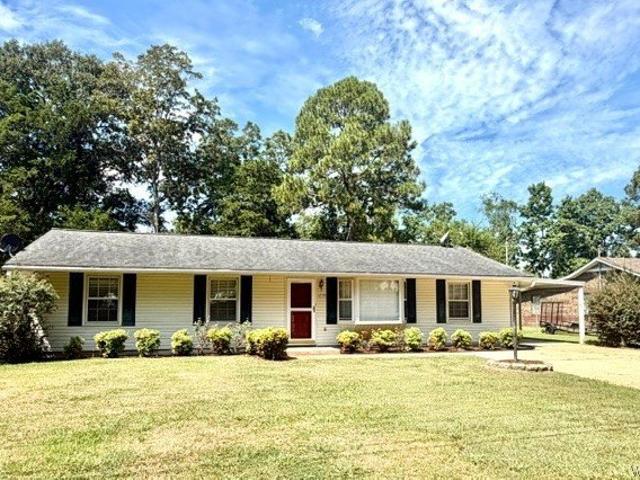 House for sale in Demopolis, Alabama