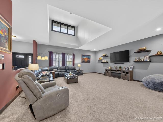 House for sale in Mchenry, Illinois