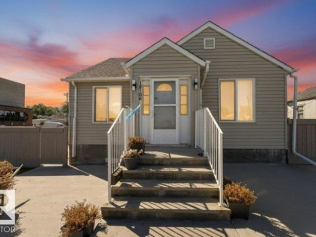 House for sale in Wedgewood, Alberta