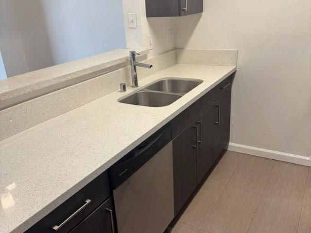 Apartment for rent in Canoga Park, California
