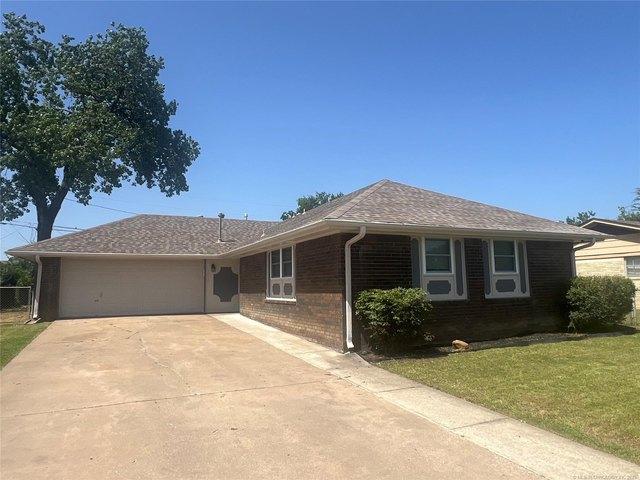 House for sale in Rogers, Oklahoma