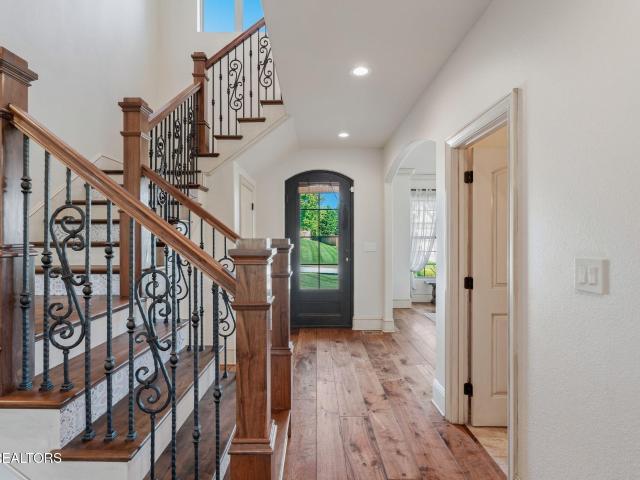 House for sale in Sheffield, Farragut
