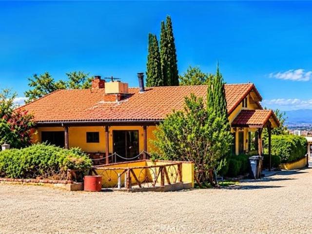 House for sale in Pearblossom, Los Angeles County