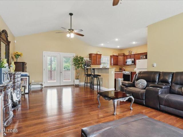 House for sale in Farragut
