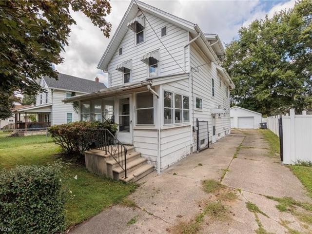 House for sale in Summit, Ohio