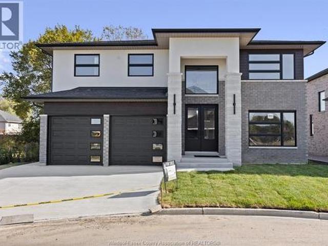 House for sale in Lakeshore, Ontario