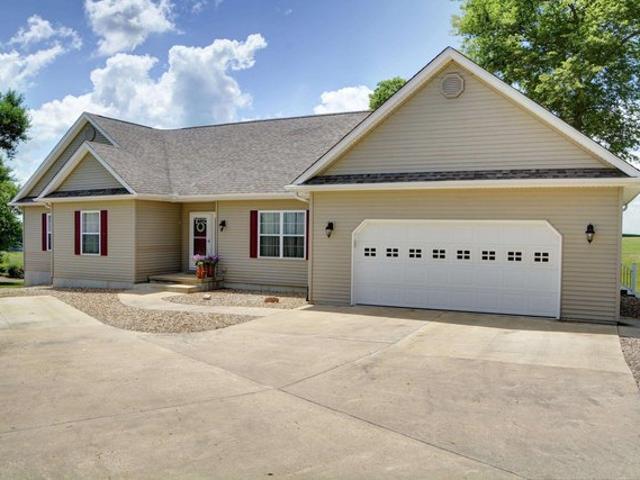House for sale in Fulton, Illinois