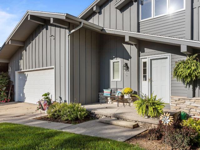 House for sale in Neenah, Winnebago County