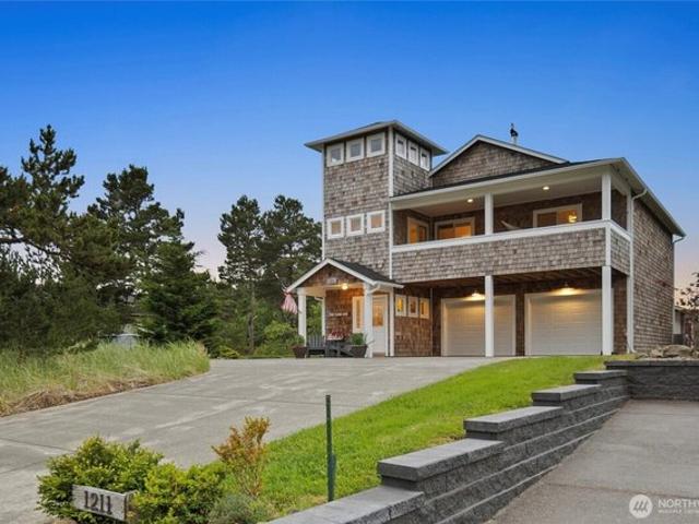 House for sale in Long Beach, Washington
