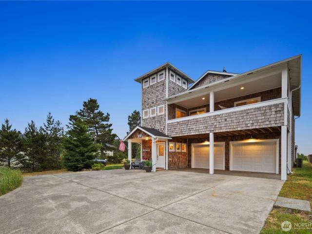 House for sale in Long Beach, Washington