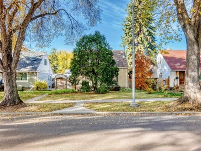 House for sale in Newton, Edmonton