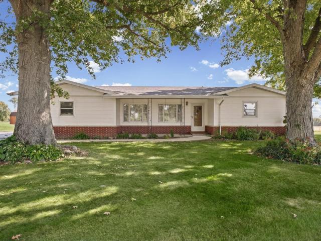 House for sale in Farmer City, DeWitt County