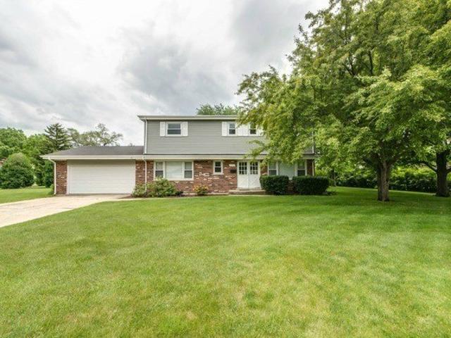 House for sale in Arlington Heights, Illinois