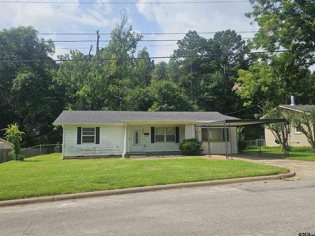 House for sale in Henderson, Texas