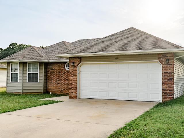 House for sale in Monett, Missouri
