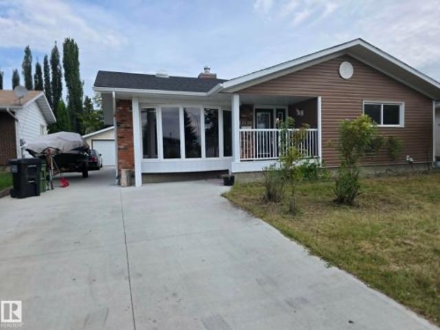 House for sale in Wedgewood, Alberta