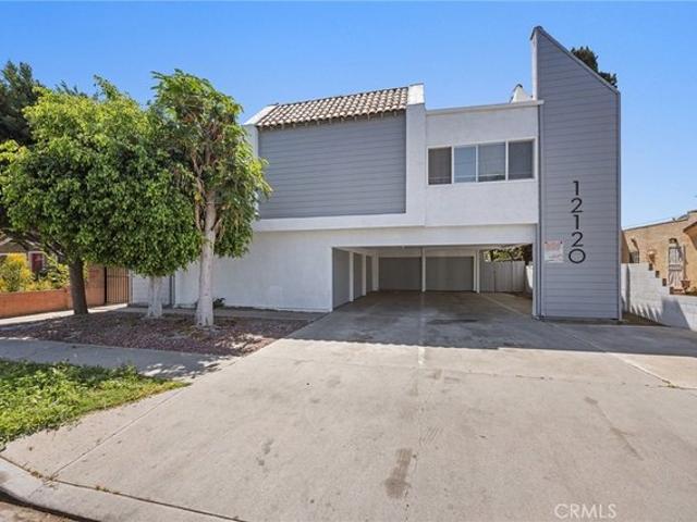 House for sale in Hawaiian Gardens, California
