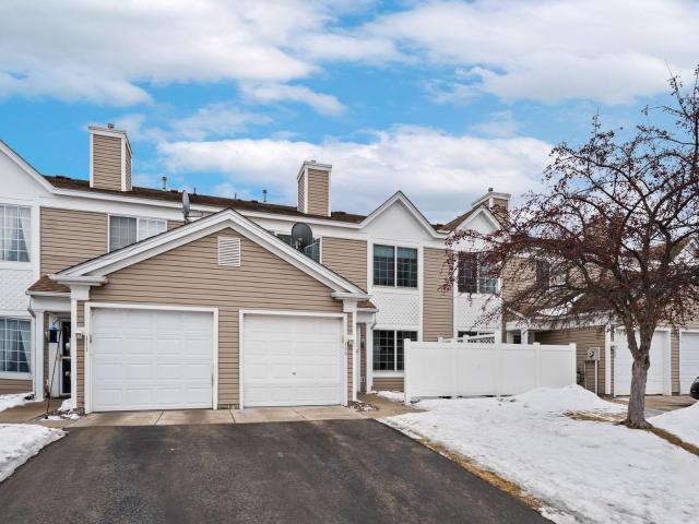Townhouse for sale in Coon Rapids, Minnesota