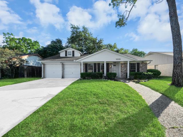 House for sale in Meadows Place, Texas