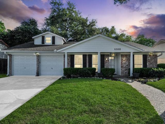 House for sale in Meadows Place, Texas
