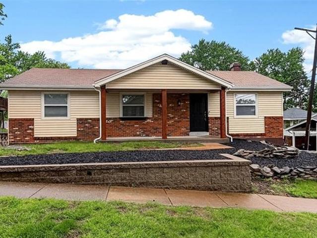 House for sale in Maryland Heights, Missouri