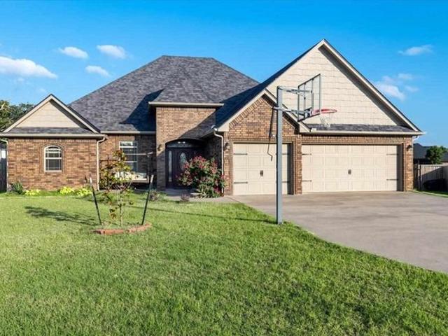 House for sale in Elgin, Oklahoma