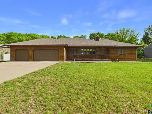 House for sale in Brandon, South Dakota