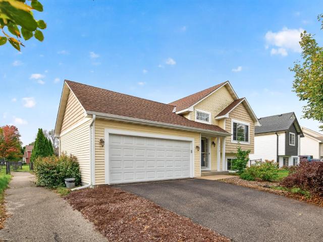 House for sale in Farmington, Dakota County