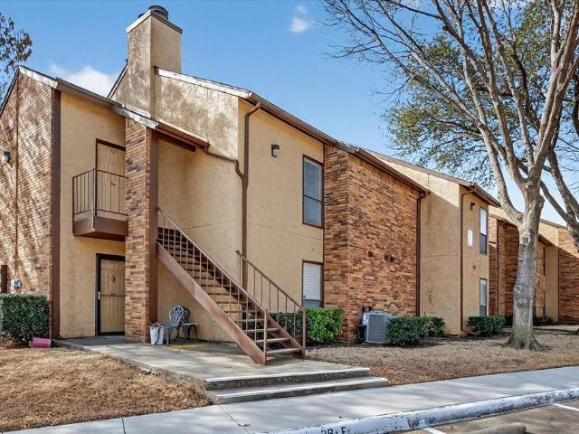 Condo for sale in Arlington, Texas