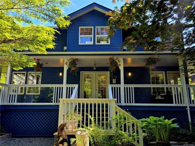 House for sale in Clayoquot, British Columbia