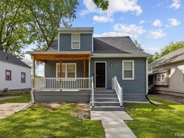 House for sale in Holmes, Lansing