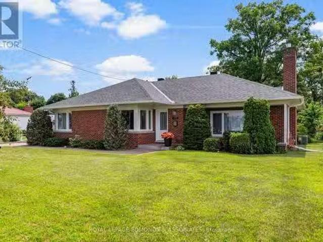 House for sale in Renfrew, Ontario