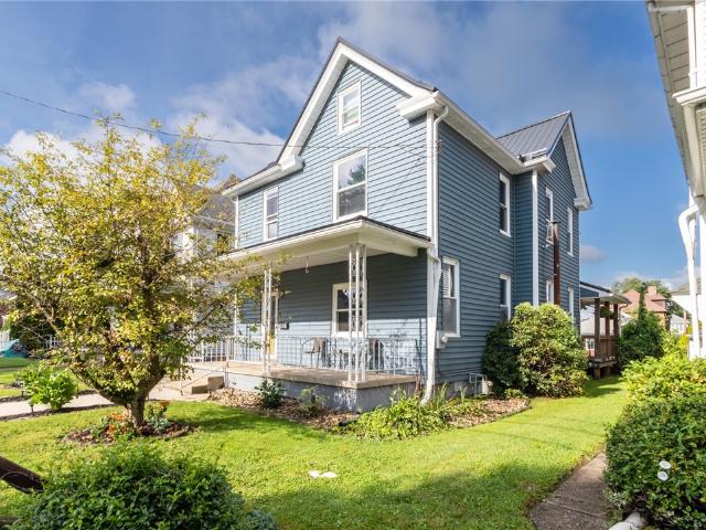House for sale in Connellsville, Pennsylvania