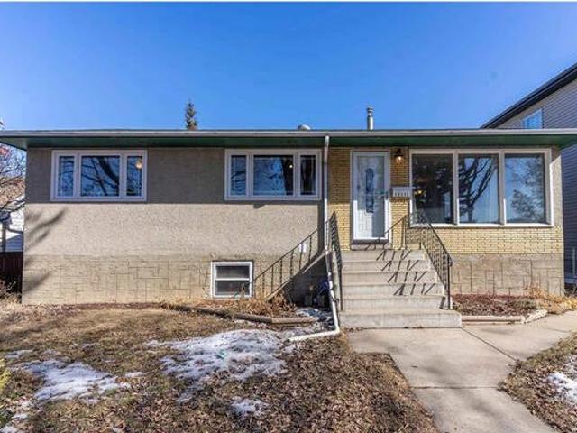 House for sale in Edmonton