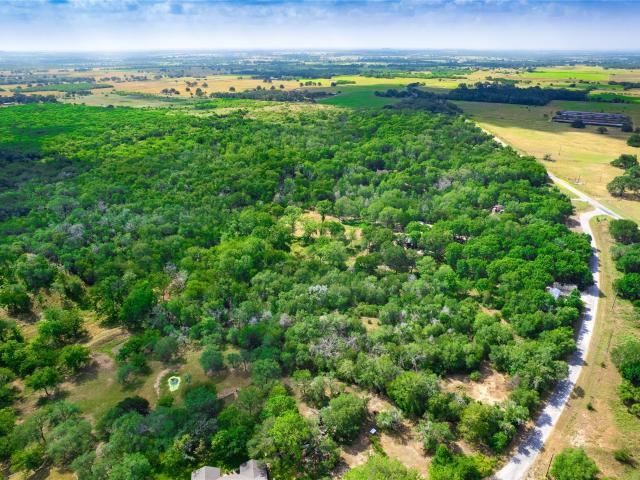 Property for rent in Luling, Texas
