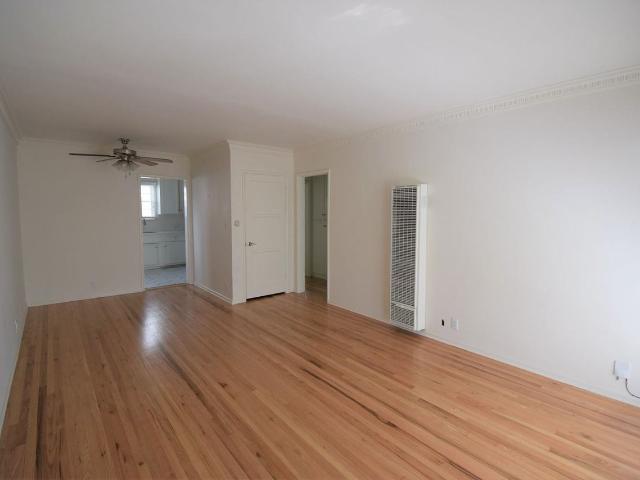 Apartment for rent in Canoga Park, California